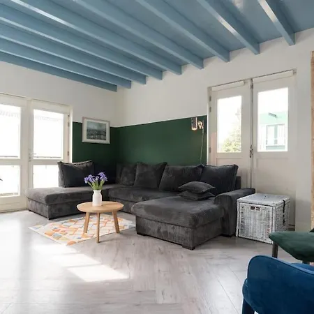 Pakhuis Aan De Zaan *