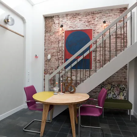 Pakhuis Aan De Zaan *